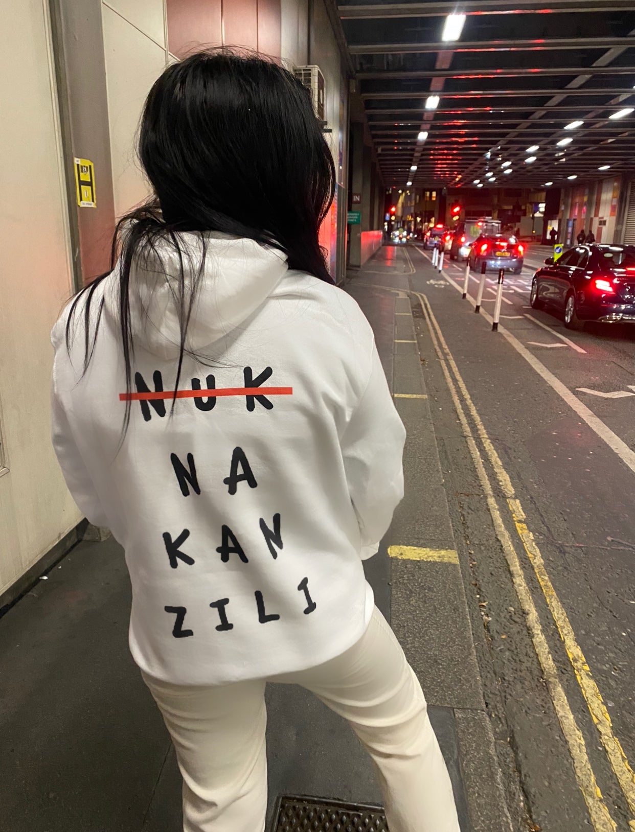 NUK NA KAN ZILI White Unisex Cotton Hoodie